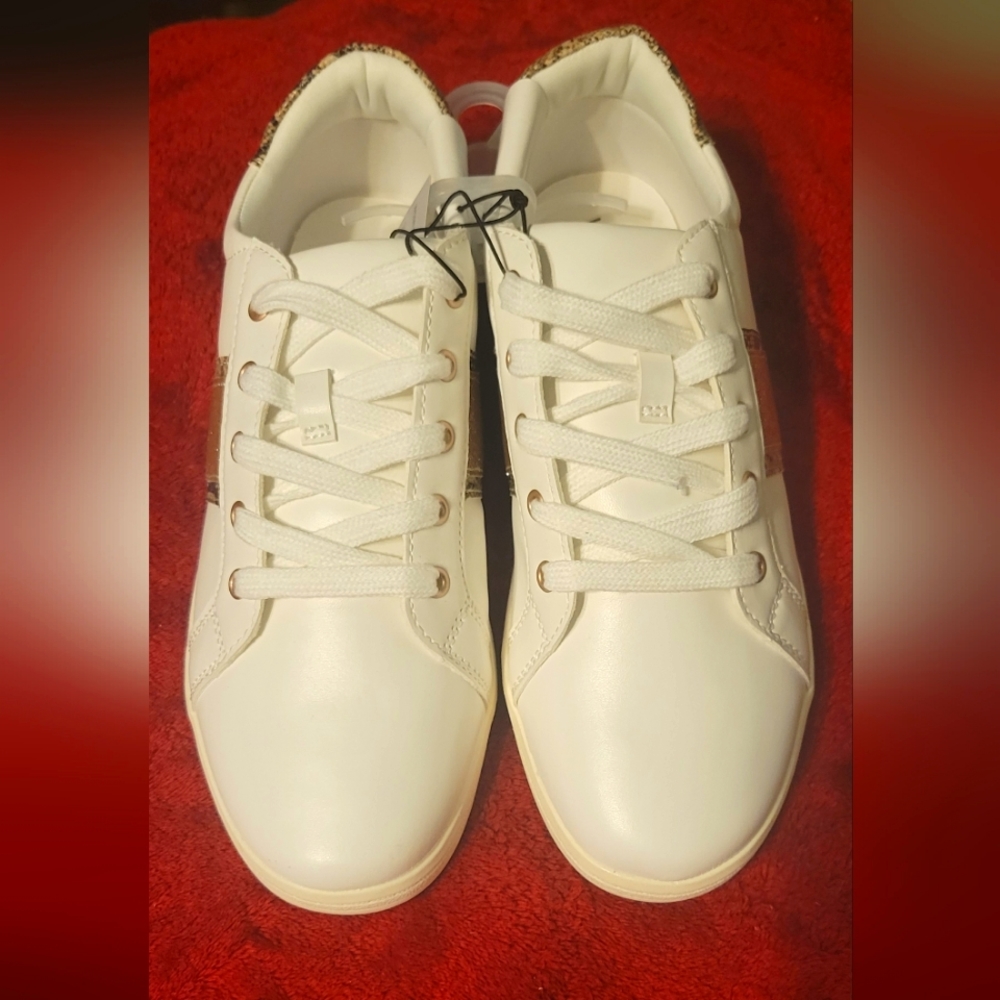 Womens White Faux Leather Tie Up Sneakers